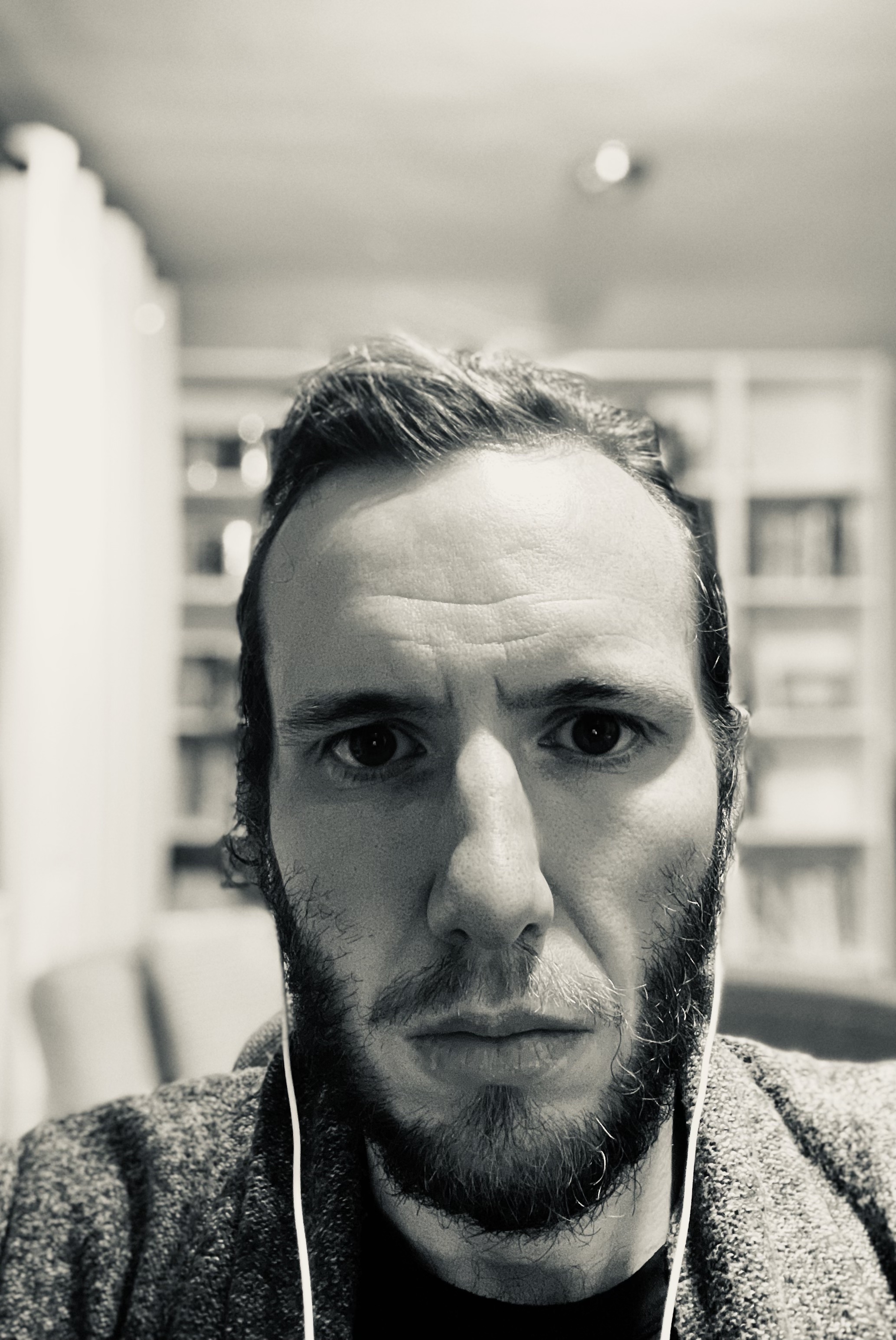 Neil McRobert-headshot